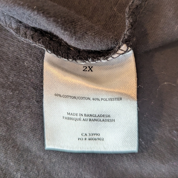 Charlie Brown Snoopy Woodstock Black Short Sleeve Tee Holiday Vibes - Picture 4 of 5